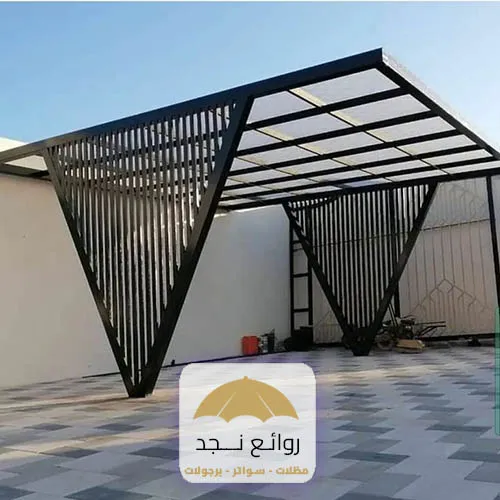 مظلات حديد مع لكسان في السقف