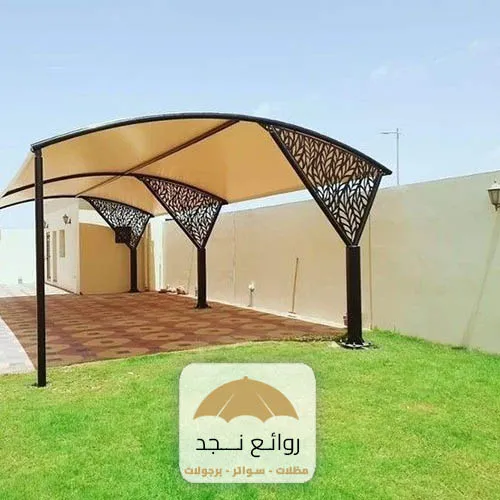 حديقة منزل رائعة بداخلها مظلات حدائق حديد بالرياض